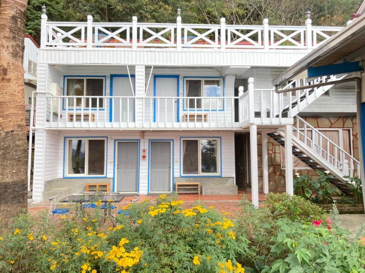 Ferienwohnung Cingjing Brilliant Twins Of Seattle Renai Exterior foto