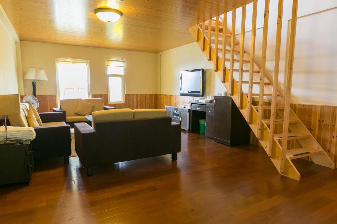 Ferienwohnung Cingjing Brilliant Twins Of Seattle Renai Exterior foto